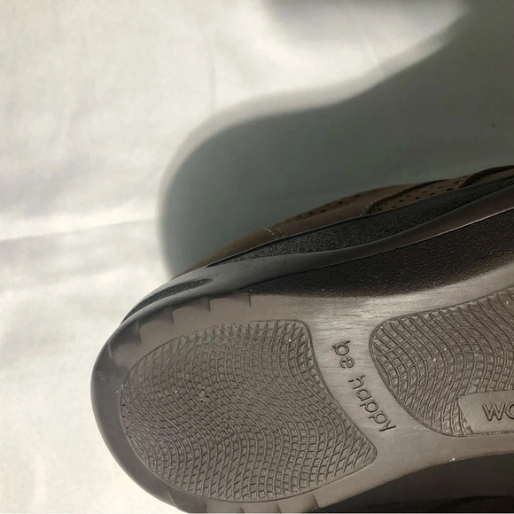 2 Pairs.  S.A.S. Walk Easy Shoes, Sage and Chocolate Nubuck (6.5) - Picture 9 of 16